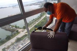 La Limpieza y Desmanchado de Sofás 3 limpieza de sillones en panama